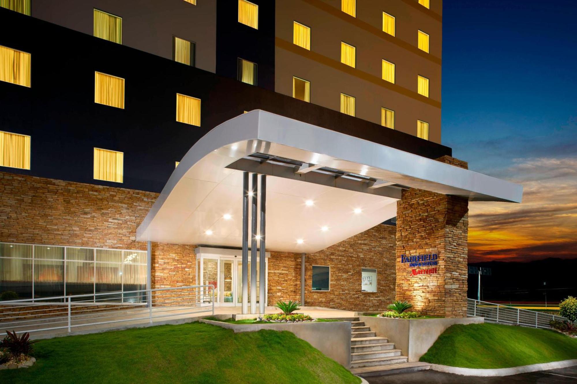 Fairfield Inn & Suites By Marriott Villahermosa Tabasco Buitenkant foto