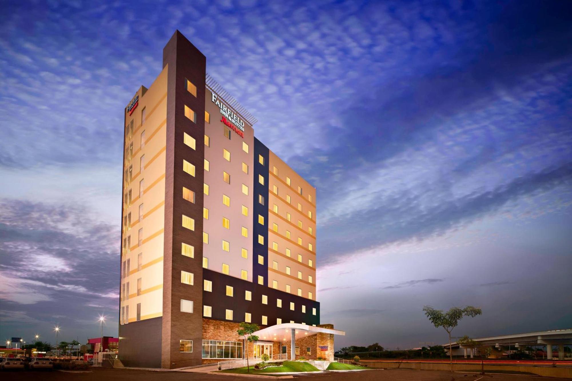 Fairfield Inn & Suites By Marriott Villahermosa Tabasco Buitenkant foto