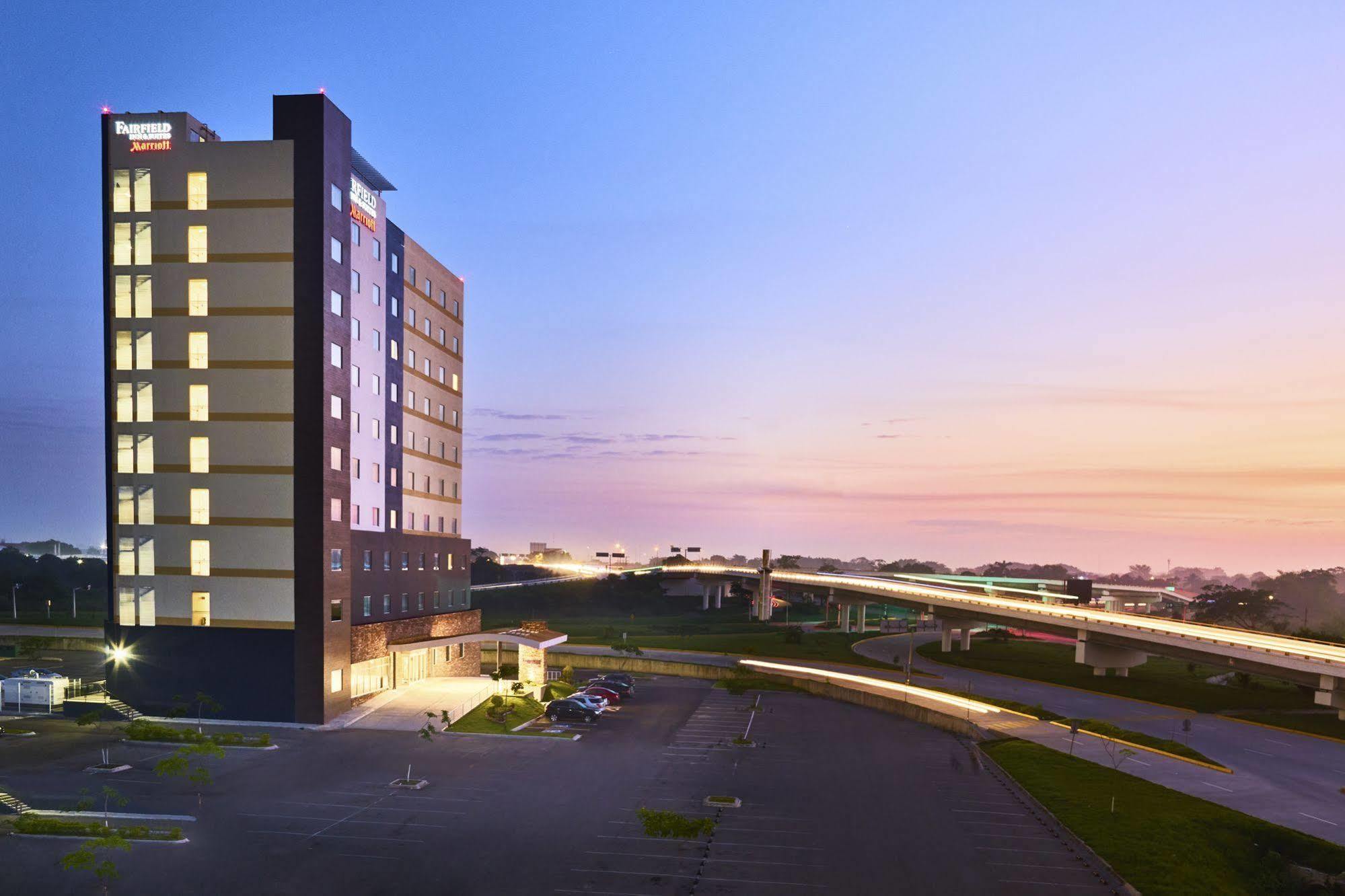 Fairfield Inn & Suites By Marriott Villahermosa Tabasco Buitenkant foto